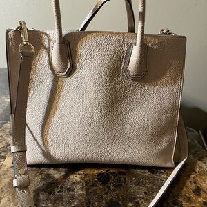 Micheal Kors purse